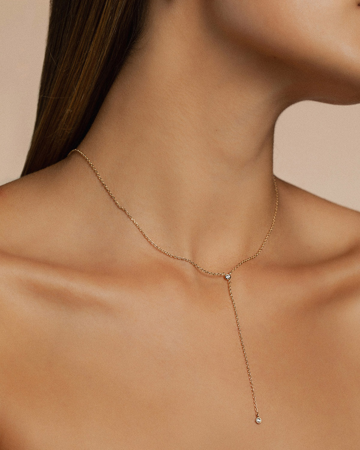 A 18k gold-plated double zirconia necklace