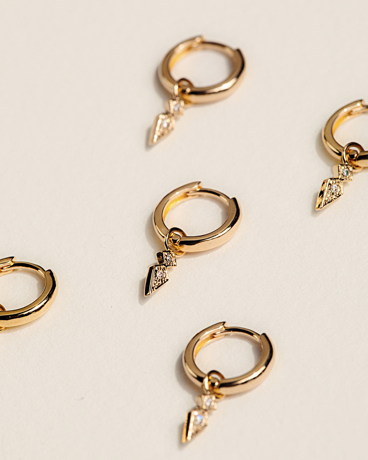 18k gold-plated earrings packshot