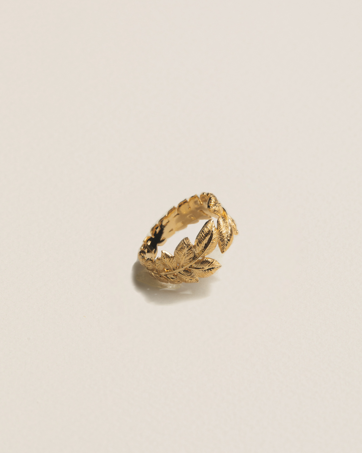 18K Gold-plated ring with leaf design 