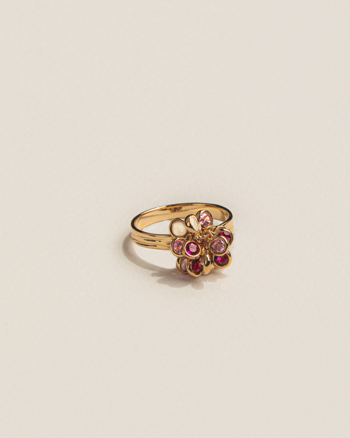 18K Gold-plated ring with pink and red gemstones 