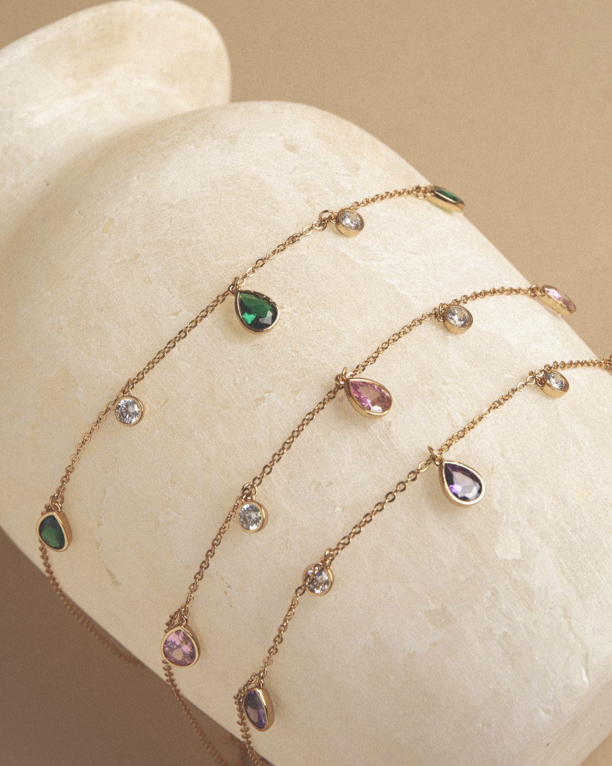 Emera Necklace - Pink